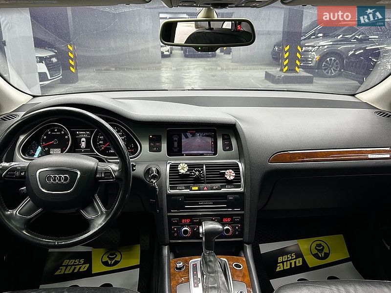 Позашляховик / Кросовер Audi Q7 2012 в Чернівцях