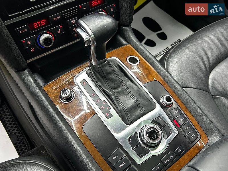 Позашляховик / Кросовер Audi Q7 2012 в Чернівцях