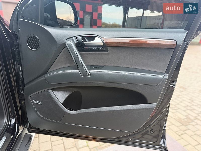 Внедорожник / Кроссовер Audi Q7 2014 в Ивано-Франковске
