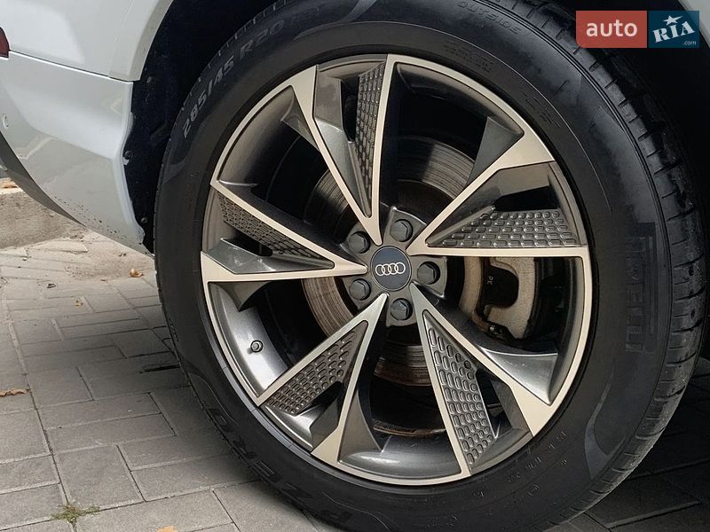 Внедорожник / Кроссовер Audi Q7 2020 в Хмельницком