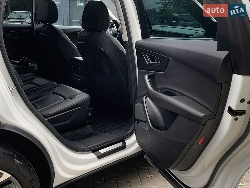 Внедорожник / Кроссовер Audi Q7 2020 в Хмельницком