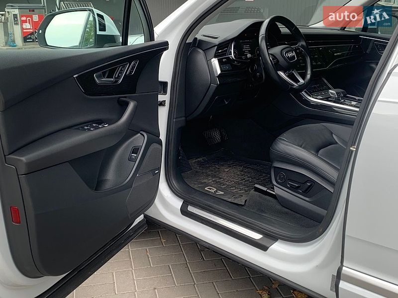 Внедорожник / Кроссовер Audi Q7 2020 в Хмельницком
