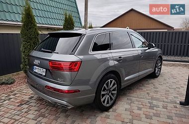 Внедорожник / Кроссовер Audi Q7 2016 в Звягеле