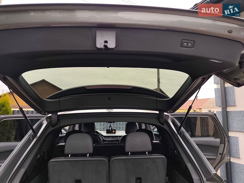 Внедорожник / Кроссовер Audi Q7 2016 в Звягеле