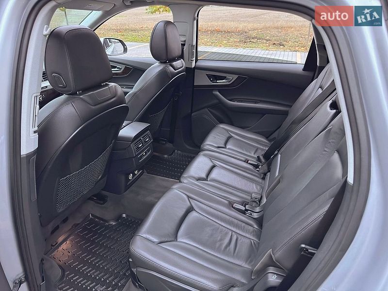 Внедорожник / Кроссовер Audi Q7 2017 в Одессе