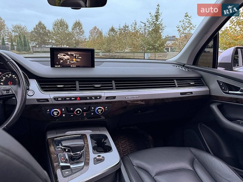 Внедорожник / Кроссовер Audi Q7 2017 в Одессе