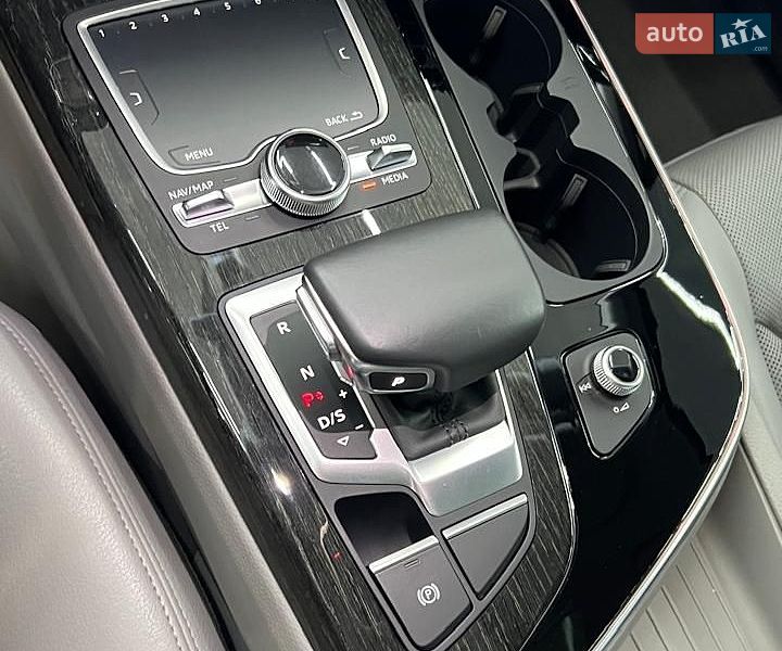 Позашляховик / Кросовер Audi Q7 2016 в Тернополі