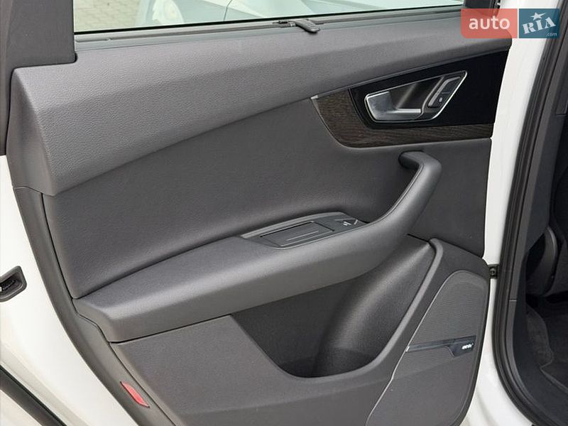 Позашляховик / Кросовер Audi Q7 2018 в Дубні фото 73 Позашляховик / Кросовер Audi Q7 2018 в Дубні