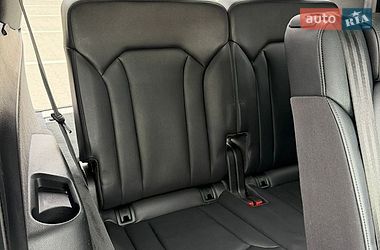 Позашляховик / Кросовер Audi Q7 2018 в Дубні фото 82 Позашляховик / Кросовер Audi Q7 2018 в Дубні