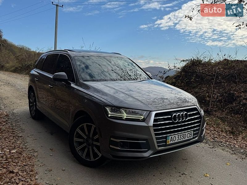 Внедорожник / Кроссовер Audi Q7 2016 в Тячеве