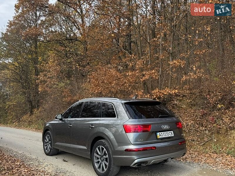 Внедорожник / Кроссовер Audi Q7 2016 в Тячеве