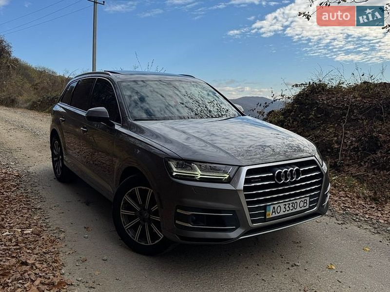Внедорожник / Кроссовер Audi Q7 2016 в Тячеве