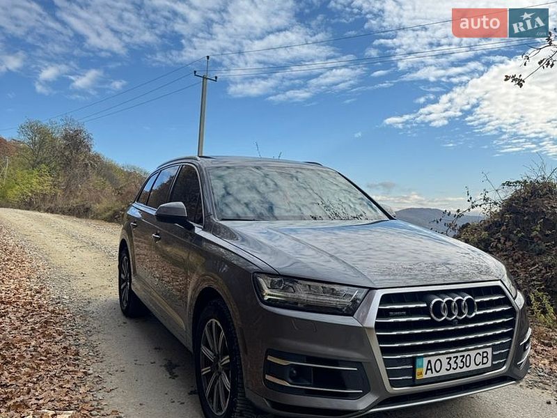 Внедорожник / Кроссовер Audi Q7 2016 в Тячеве