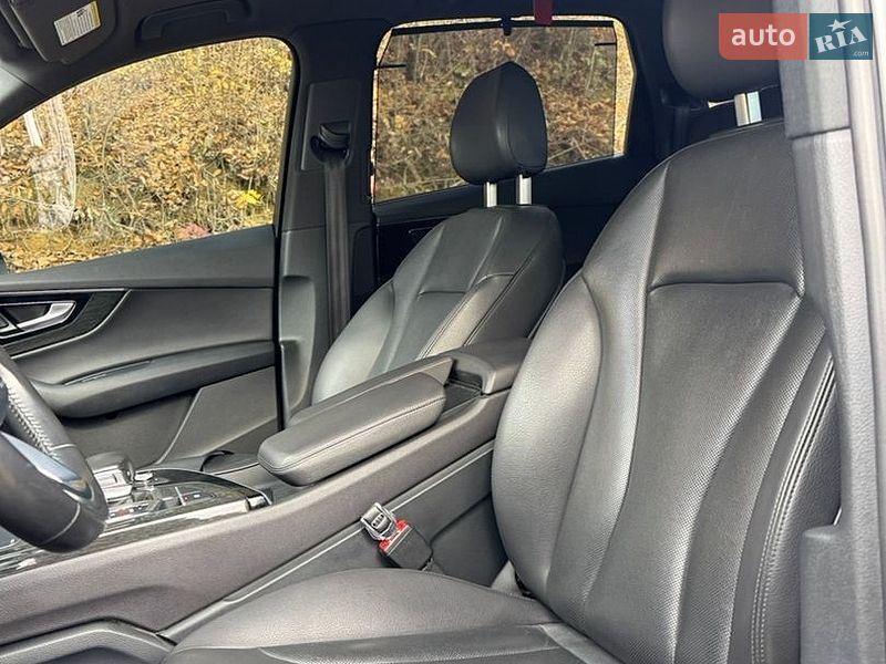 Внедорожник / Кроссовер Audi Q7 2016 в Тячеве