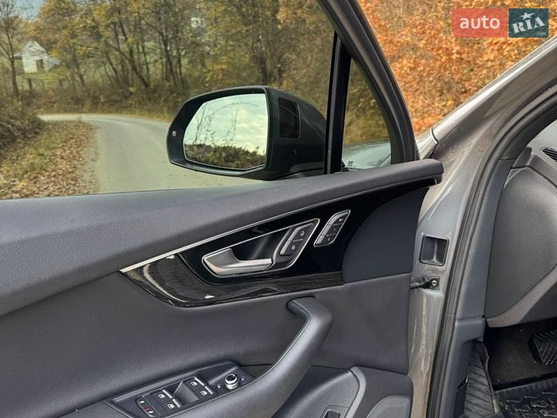 Внедорожник / Кроссовер Audi Q7 2016 в Тячеве