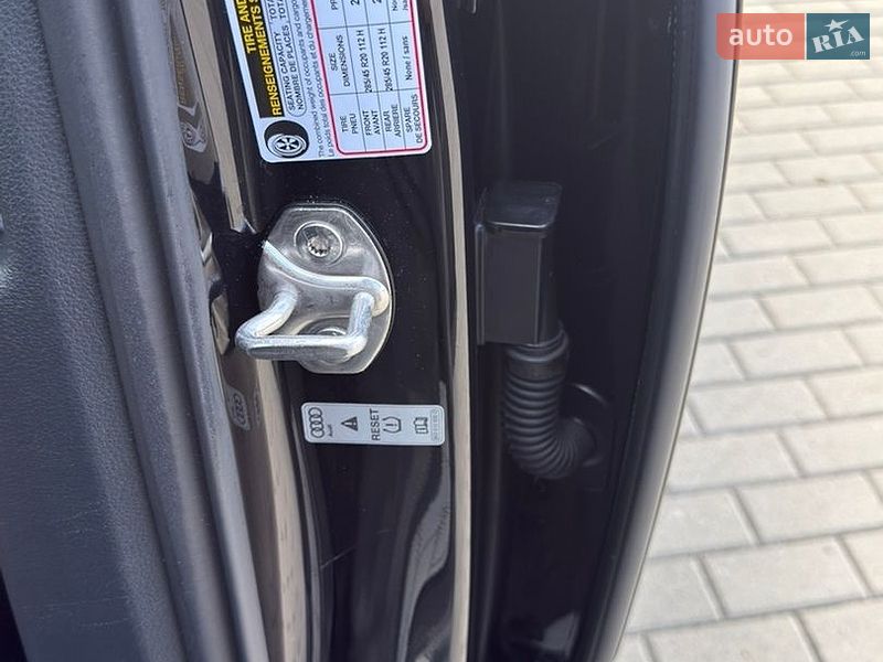 Позашляховик / Кросовер Audi Q7 2017 в Ковелі