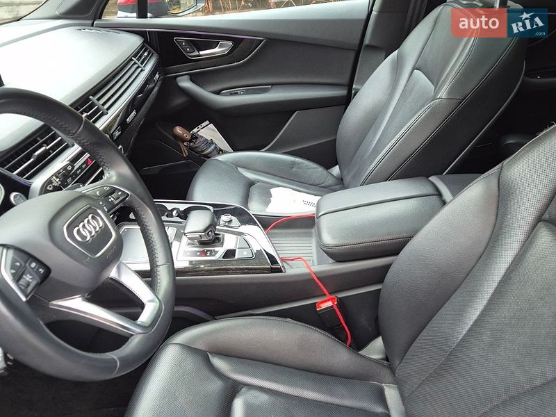 Позашляховик / Кросовер Audi Q7 2019 в Києві