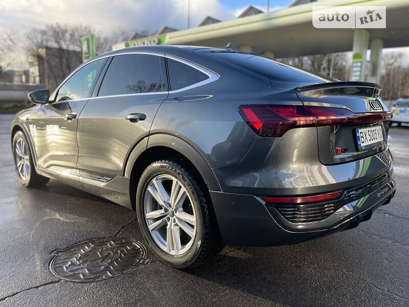 Позашляховик / Кросовер Audi Q8 e-tron 2023 в Хмельницькому