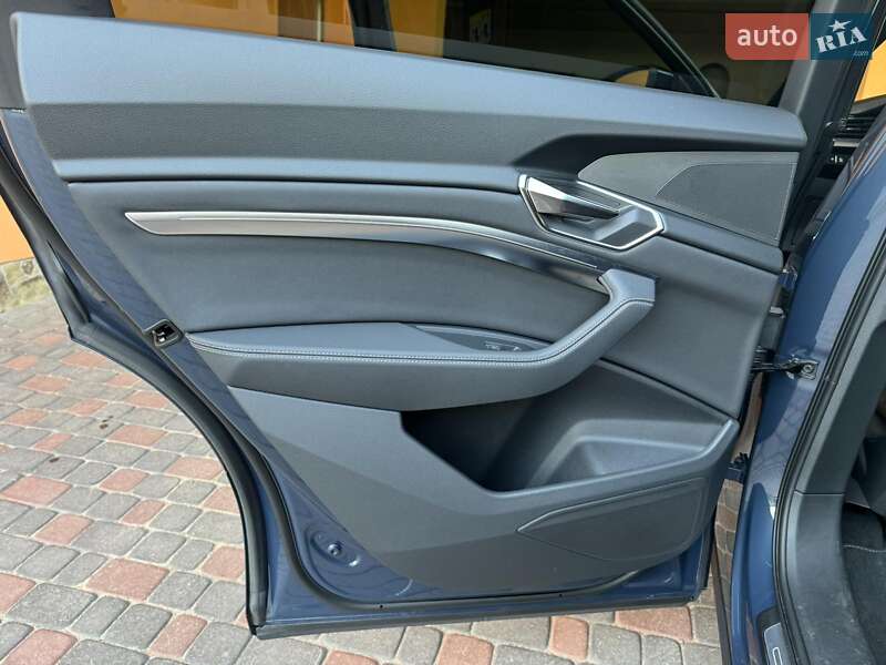 Внедорожник / Кроссовер Audi Q8 e-tron 2023 в Хмельницком фото 11 Внедорожник / Кроссовер Audi Q8 e-tron 2023 в Хмельницком