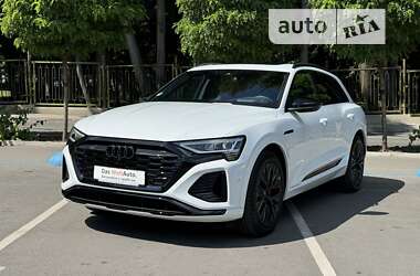 Позашляховик / Кросовер Audi Q8 e-tron 2023 в Миколаєві