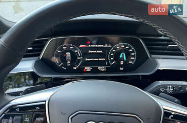 Внедорожник / Кроссовер Audi Q8 e-tron 2023 в 