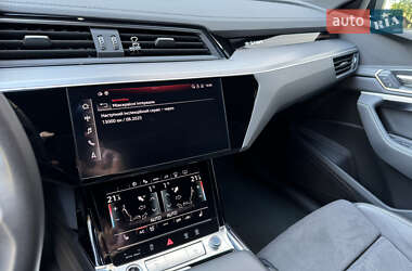 Внедорожник / Кроссовер Audi Q8 e-tron 2023 в 