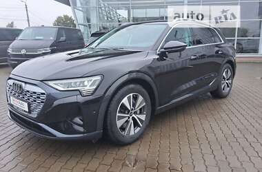 Позашляховик / Кросовер Audi Q8 e-tron 2023 в Хмельницькому