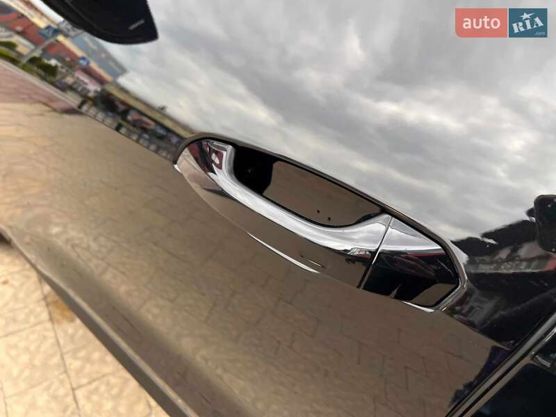 Позашляховик / Кросовер Audi Q8 e-tron 2023 в Львові