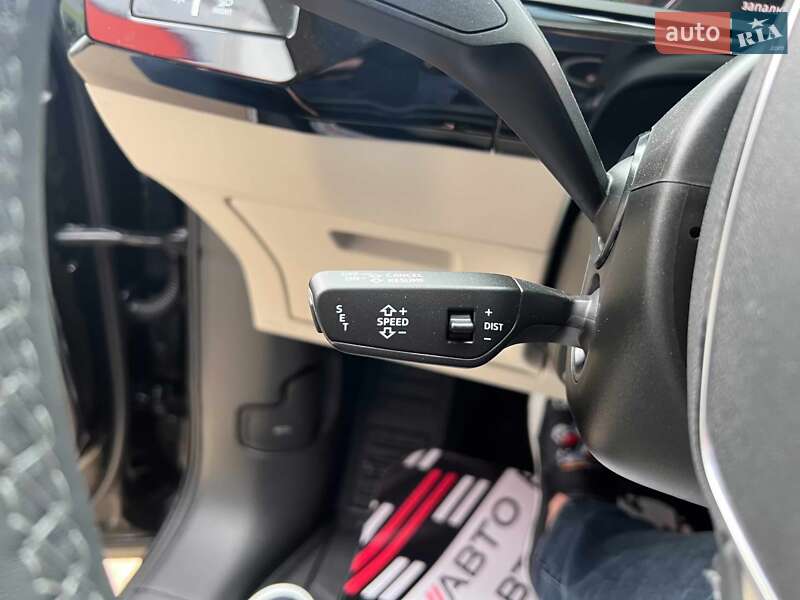 Позашляховик / Кросовер Audi Q8 e-tron 2023 в Львові