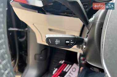 Позашляховик / Кросовер Audi Q8 e-tron 2023 в 