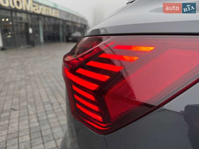 Позашляховик / Кросовер Audi Q8 e-tron 2023 в Києві