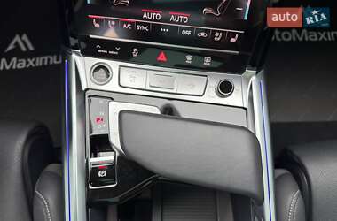 Позашляховик / Кросовер Audi Q8 e-tron 2023 в 