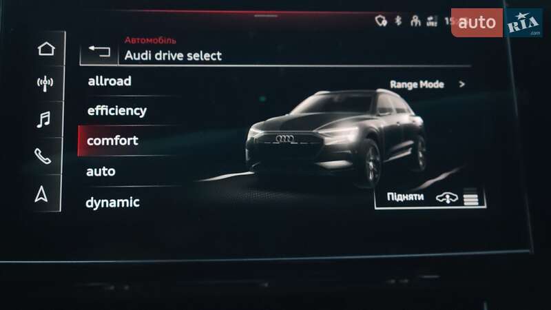 Позашляховик / Кросовер Audi Q8 e-tron 2023 в Хмельницькому