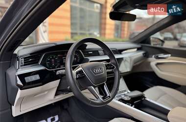 Позашляховик / Кросовер Audi Q8 e-tron 2023 в Києві