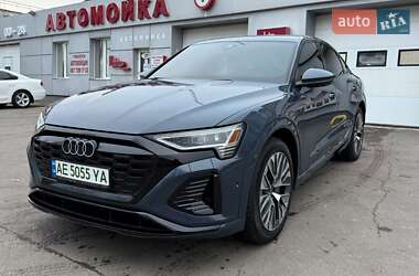 Позашляховик / Кросовер Audi Q8 e-tron 2023 в Дніпрі