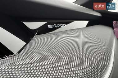 Внедорожник / Кроссовер Audi Q8 e-tron 2023 в 