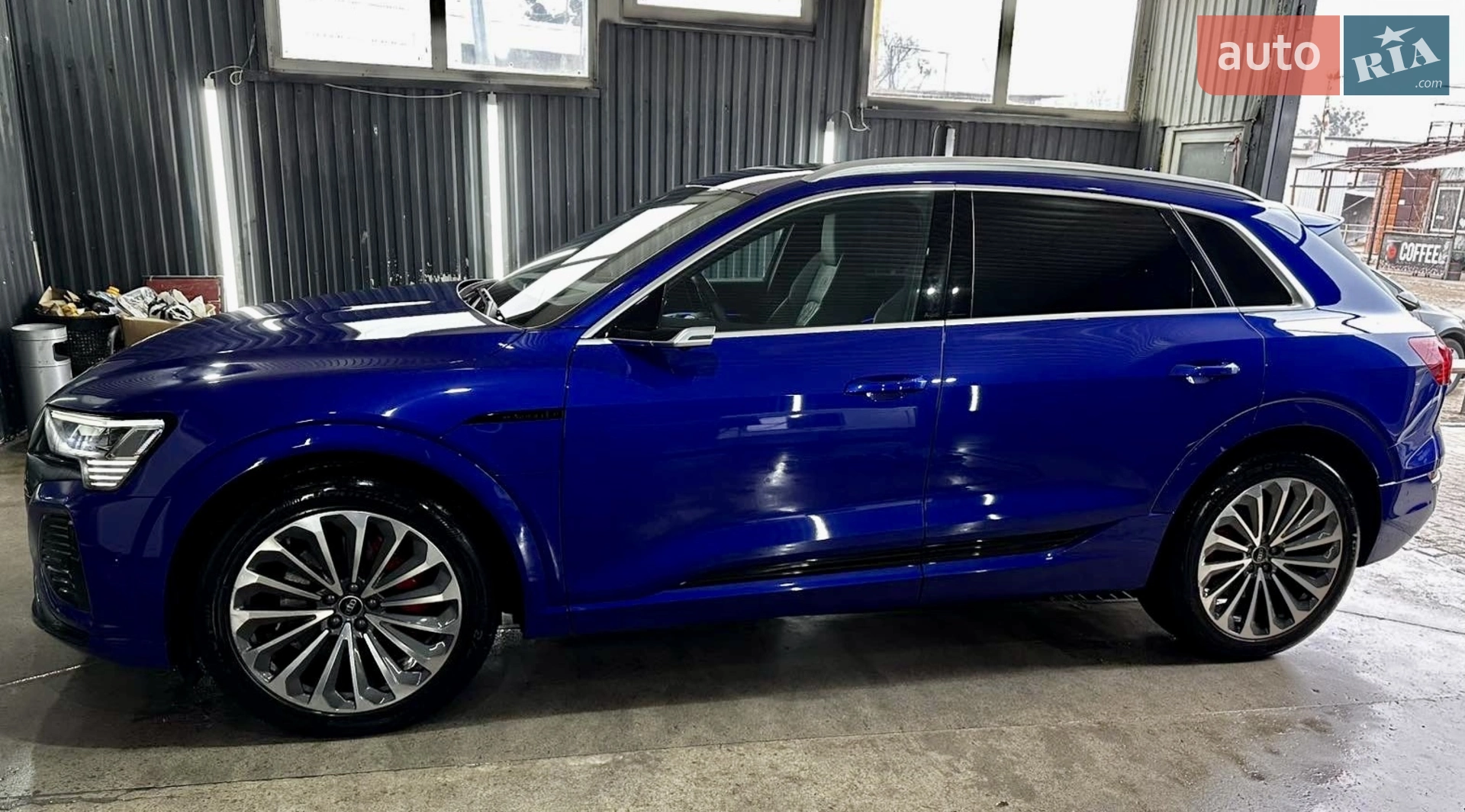 2023 Audi Q8 - фото 1