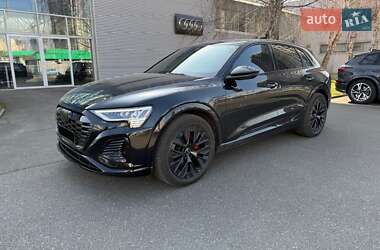 Внедорожник / Кроссовер Audi Q8 e-tron 2023 в 