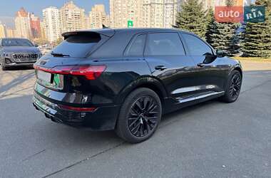 Внедорожник / Кроссовер Audi Q8 e-tron 2023 в 