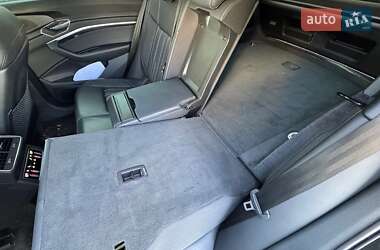 Внедорожник / Кроссовер Audi Q8 e-tron 2023 в 