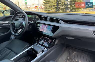 Внедорожник / Кроссовер Audi Q8 e-tron 2023 в 