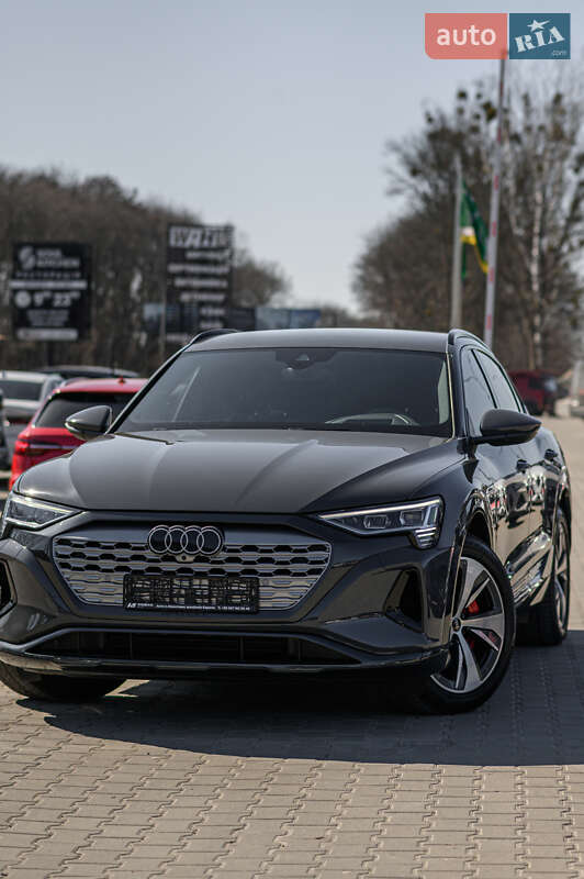 Внедорожник / Кроссовер Audi Q8 e-tron 2023 в Львове