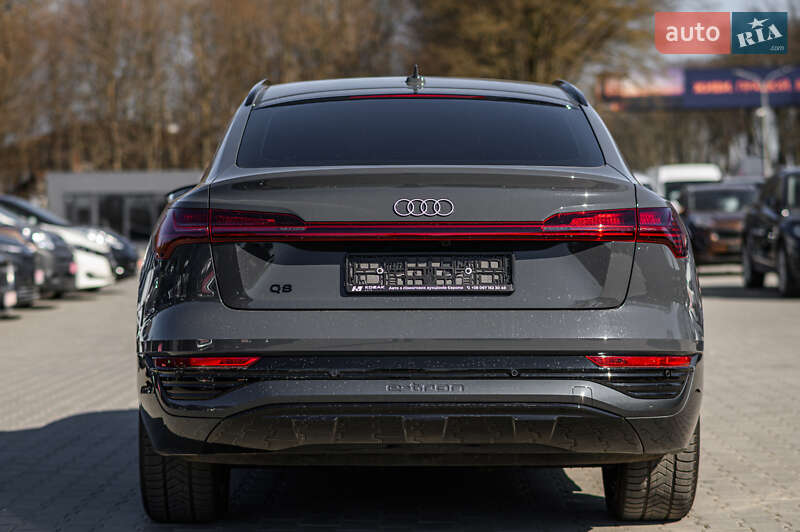 Внедорожник / Кроссовер Audi Q8 e-tron 2023 в Львове