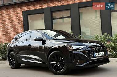 Внедорожник / Кроссовер Audi Q8 e-tron 2023 в 