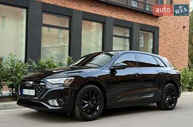 Внедорожник / Кроссовер Audi Q8 e-tron 2023 в 