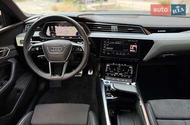 Внедорожник / Кроссовер Audi Q8 e-tron 2023 в 
