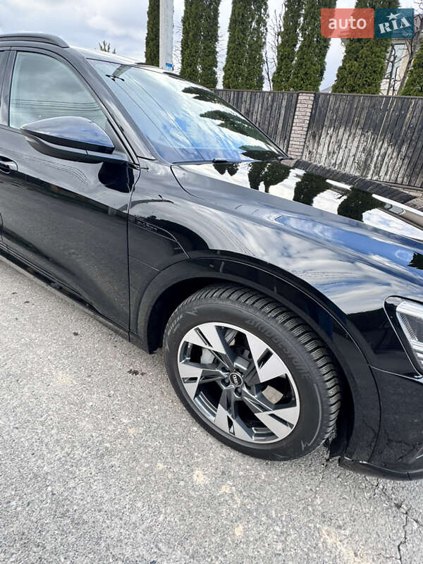Внедорожник / Кроссовер Audi Q8 e-tron 2024 в Киеве
