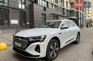 Внедорожник / Кроссовер Audi Q8 e-tron 2023 в 