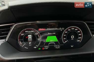 Внедорожник / Кроссовер Audi Q8 e-tron 2023 в 