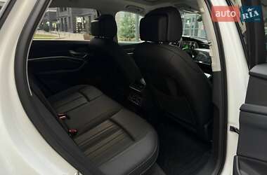 Внедорожник / Кроссовер Audi Q8 e-tron 2023 в 